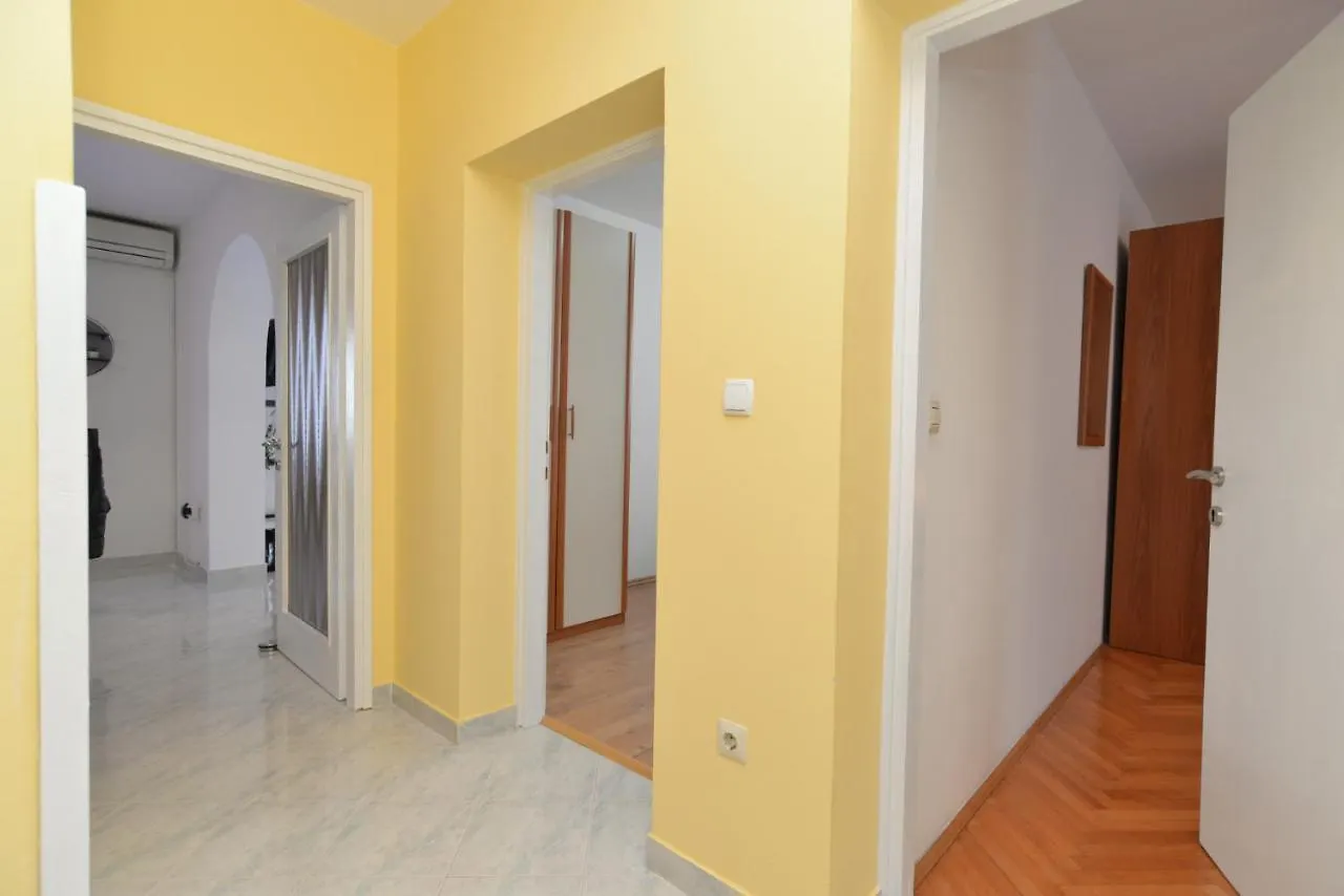 Apartments Violete 742 Pula Croatia